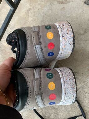 Air Jordan 1 Mid Wings NYC Subway (GS) SKU
FZ1209-001